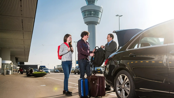 Reliable Early Morning Taxi Transfer Services in Frome